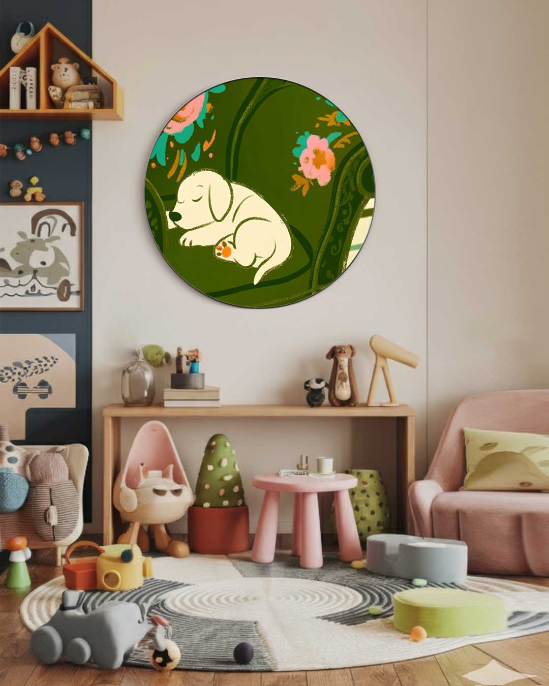 Schattige Slapende Pup op Bloemenstoel Muurcirkel-WallArtistic