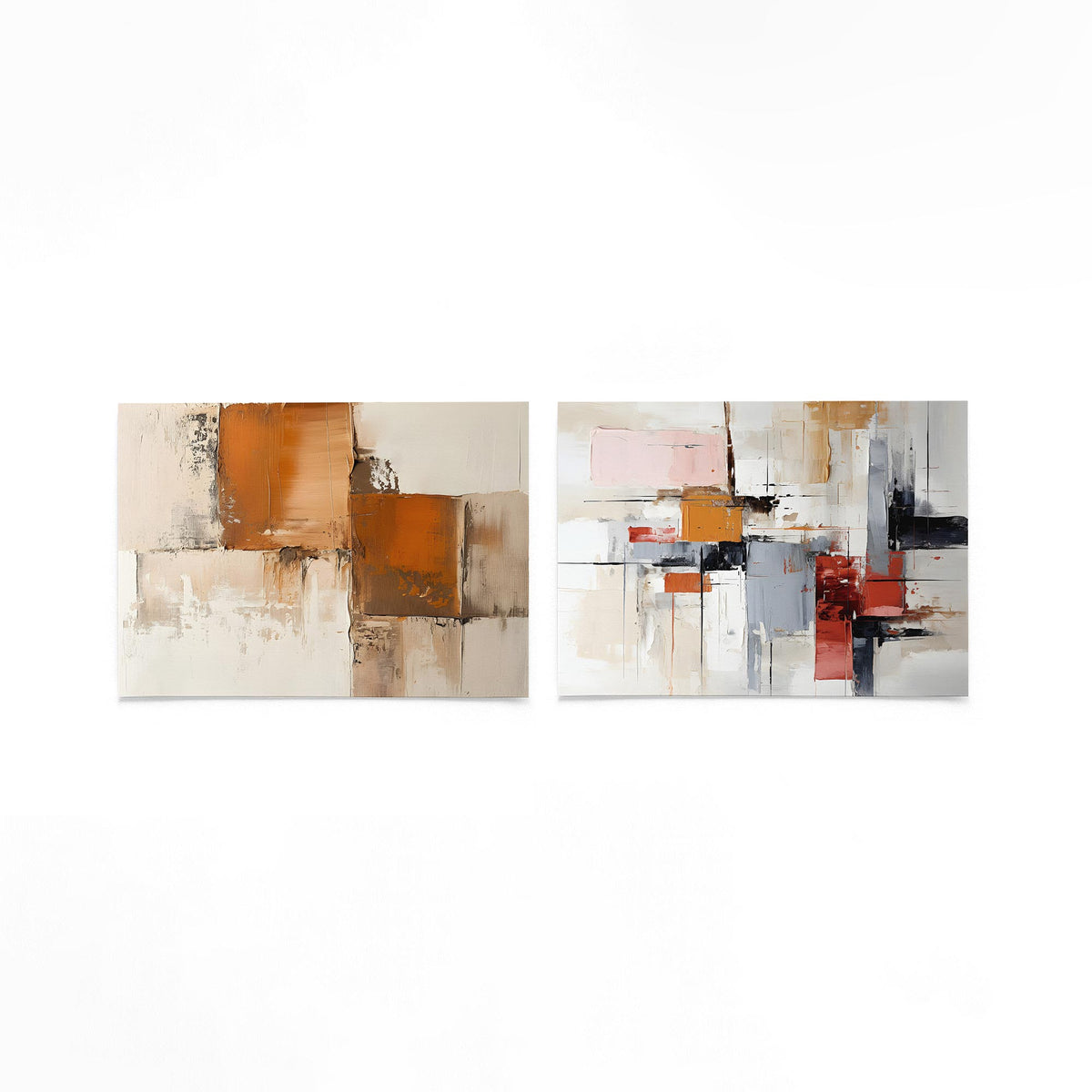 Twee liggende posters met een spel van warme oranje en beige vlakken op een gebroken witte achtergrond