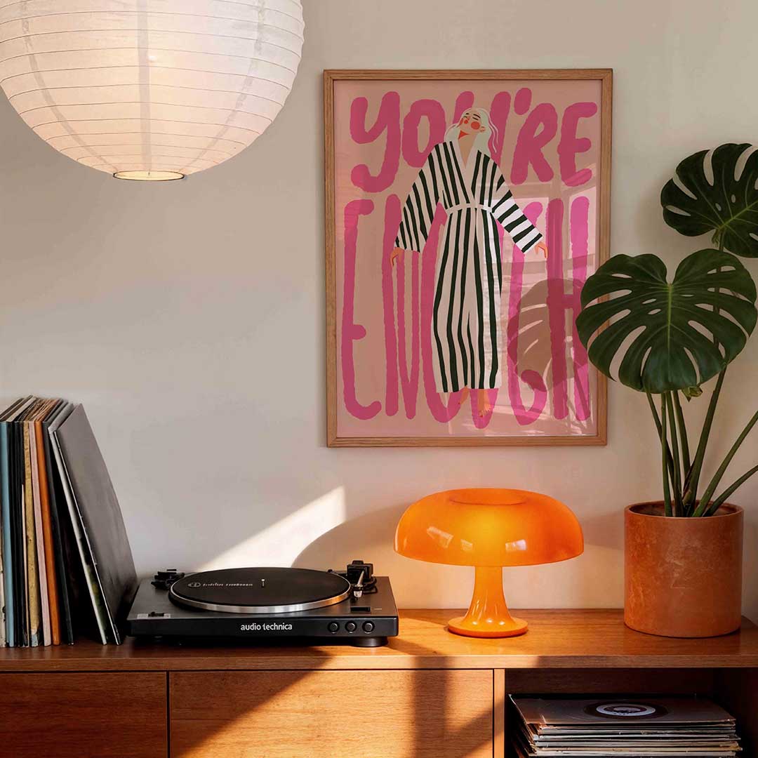 Gestreepte jurk en roze tekst Poster