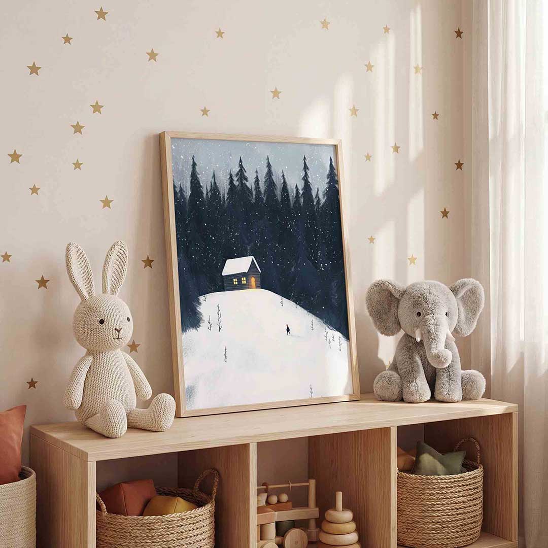 Besneeuwd bos met huis Poster