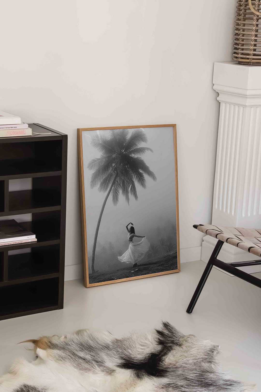 Danseres onder palmboom Poster