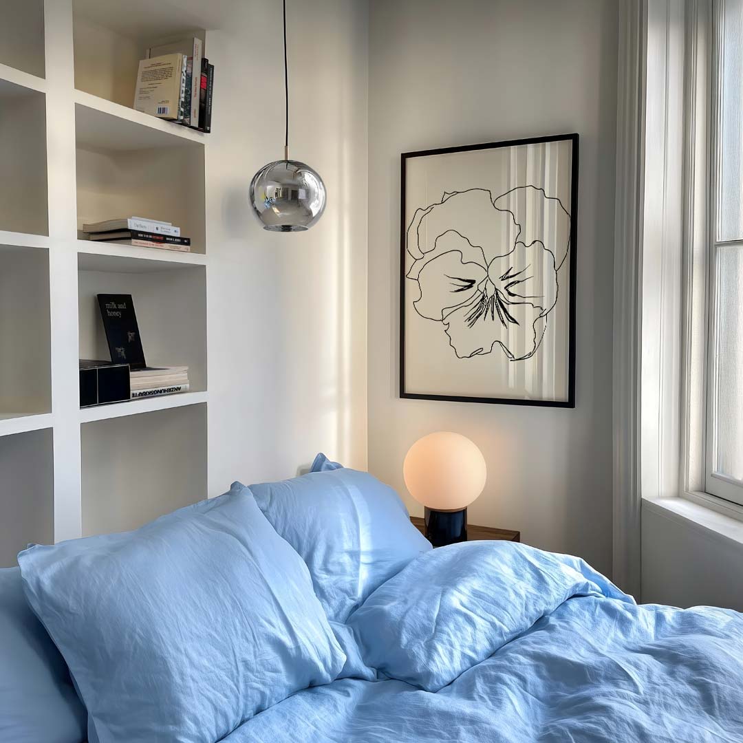 Elegante Bloemblaadjes Lijntekening Poster-WallArtistic