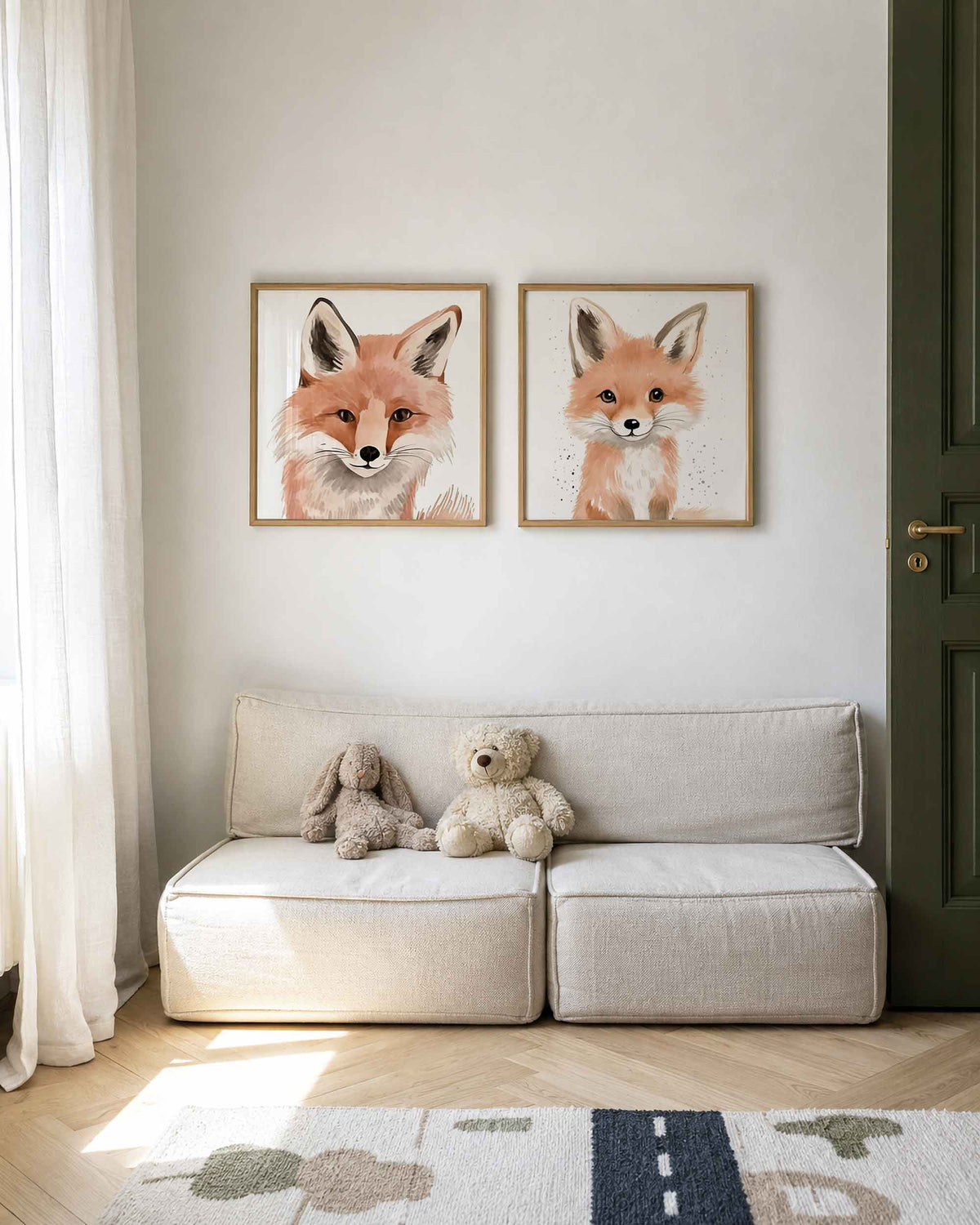 Interieurpresentatie van een tweedelige vierkante posterset met vosportretten