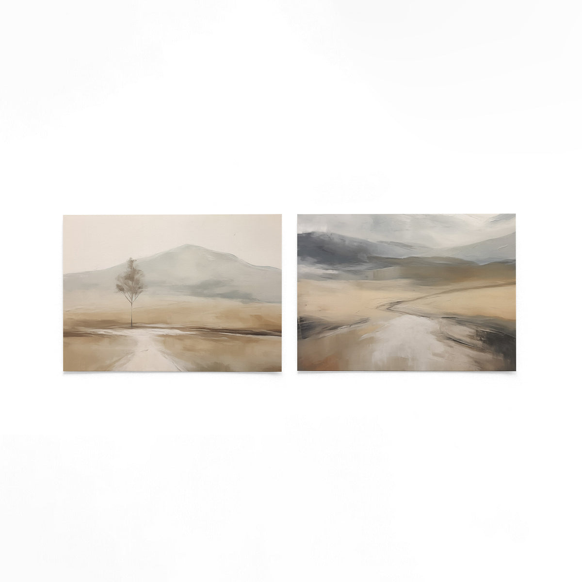 Twee liggende posters met een eenzame boom in een uitgestrekt landschap op een gebroken witte achtergrond