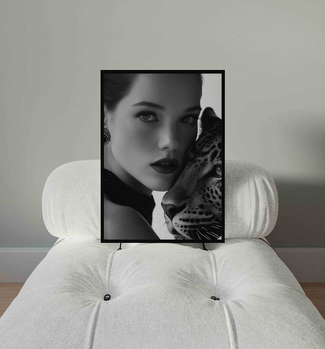 Portret vrouw en luipaard Poster