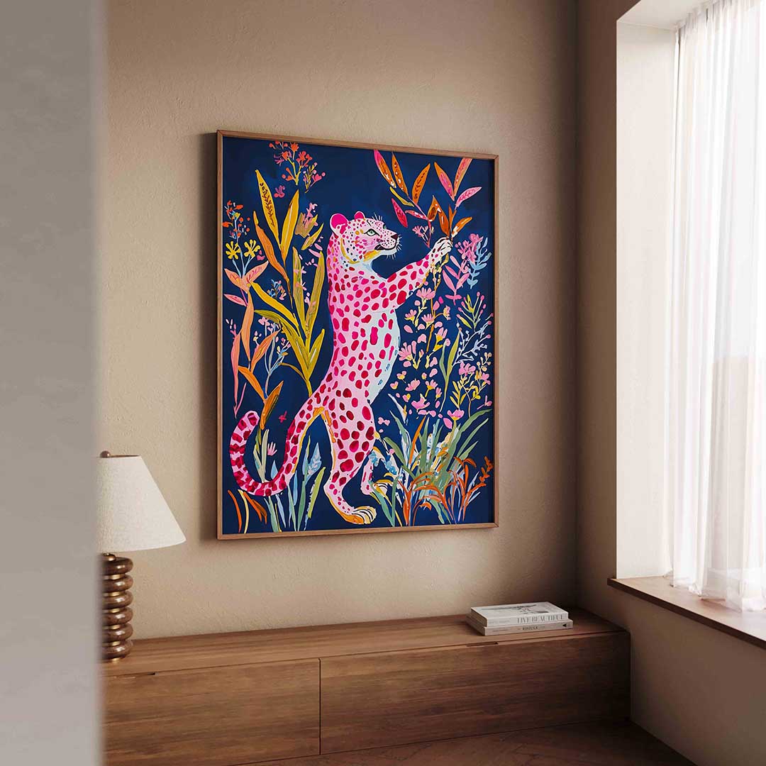 Roze luipaard met bloemen Poster