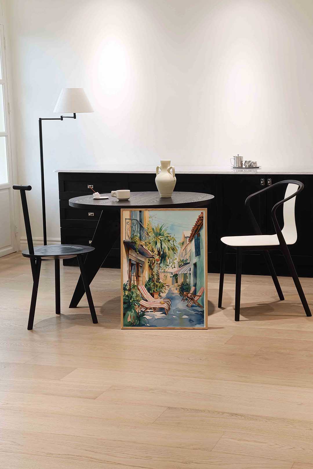 Zomerse straat met ligstoelen Poster