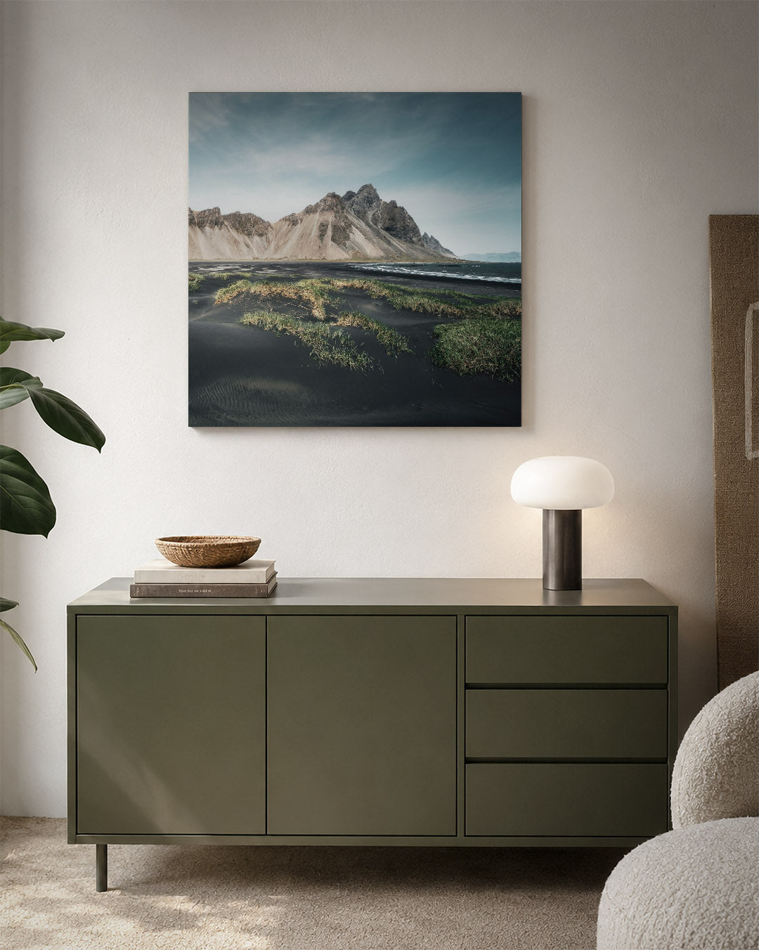 Berglandschap met zwarte zand Kunstwerk