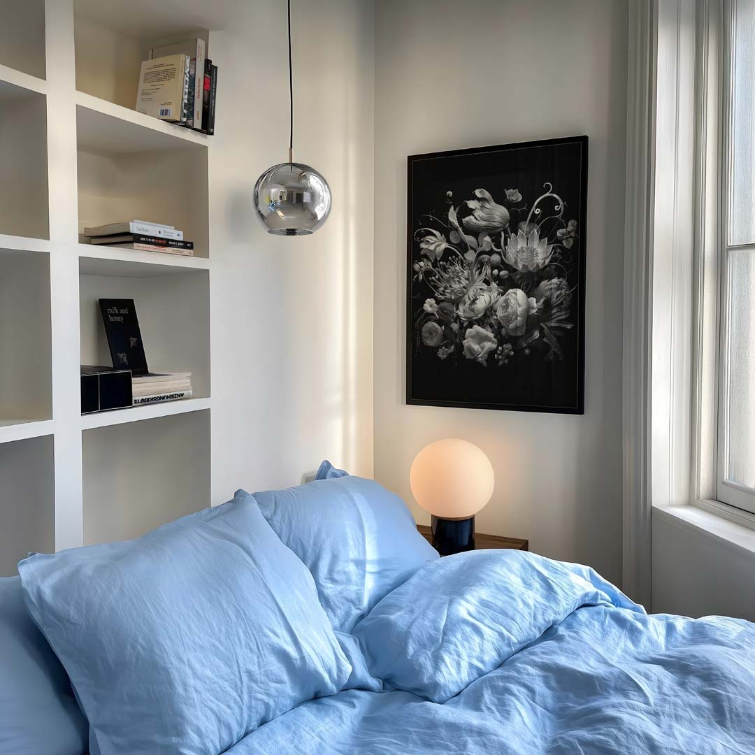 Elegante Zwart-Witte Bloemenposter-WallArtistic