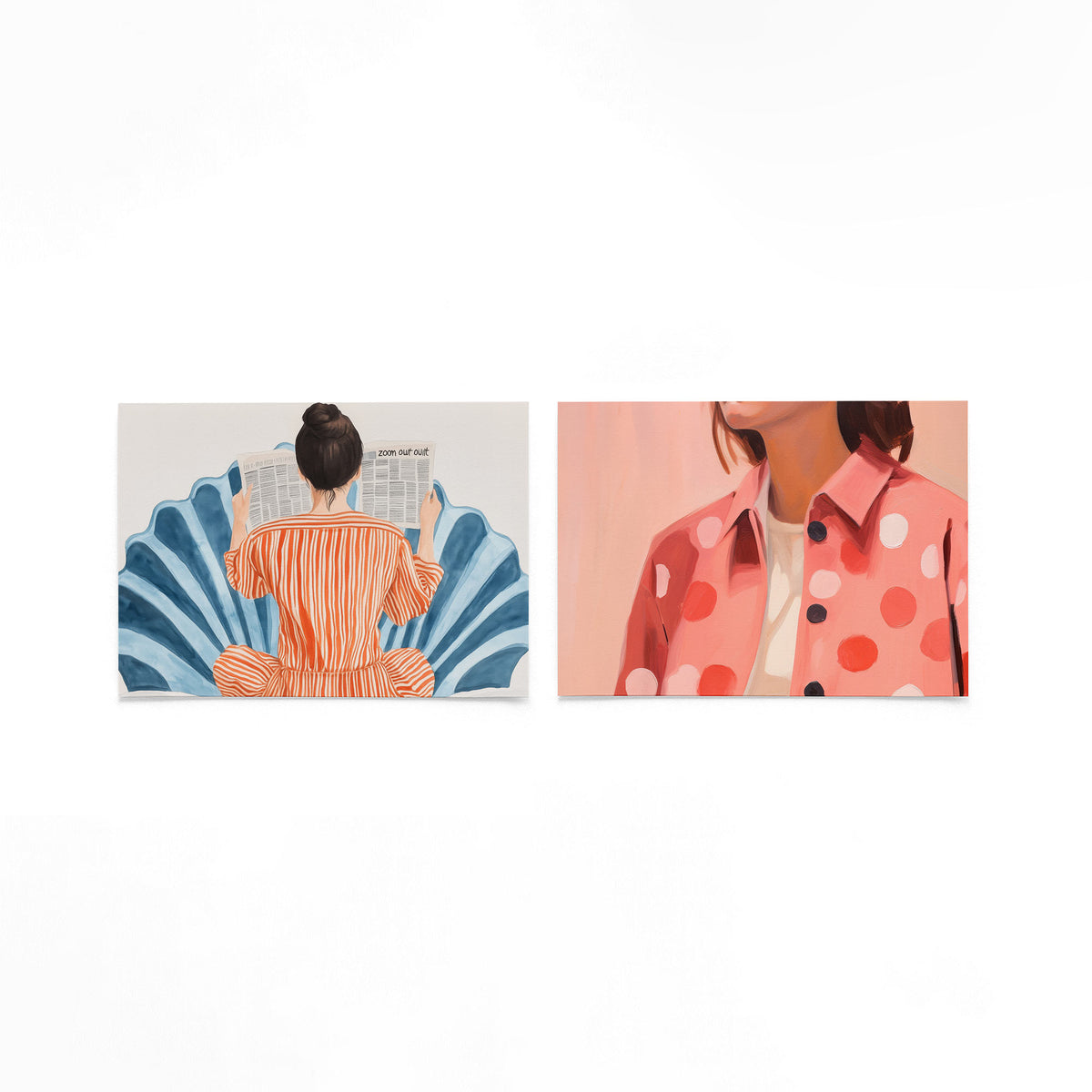 Twee liggende posters met een vrouw in een gestreepte oranje jurk met een krant op een gebroken witte achtergrond
