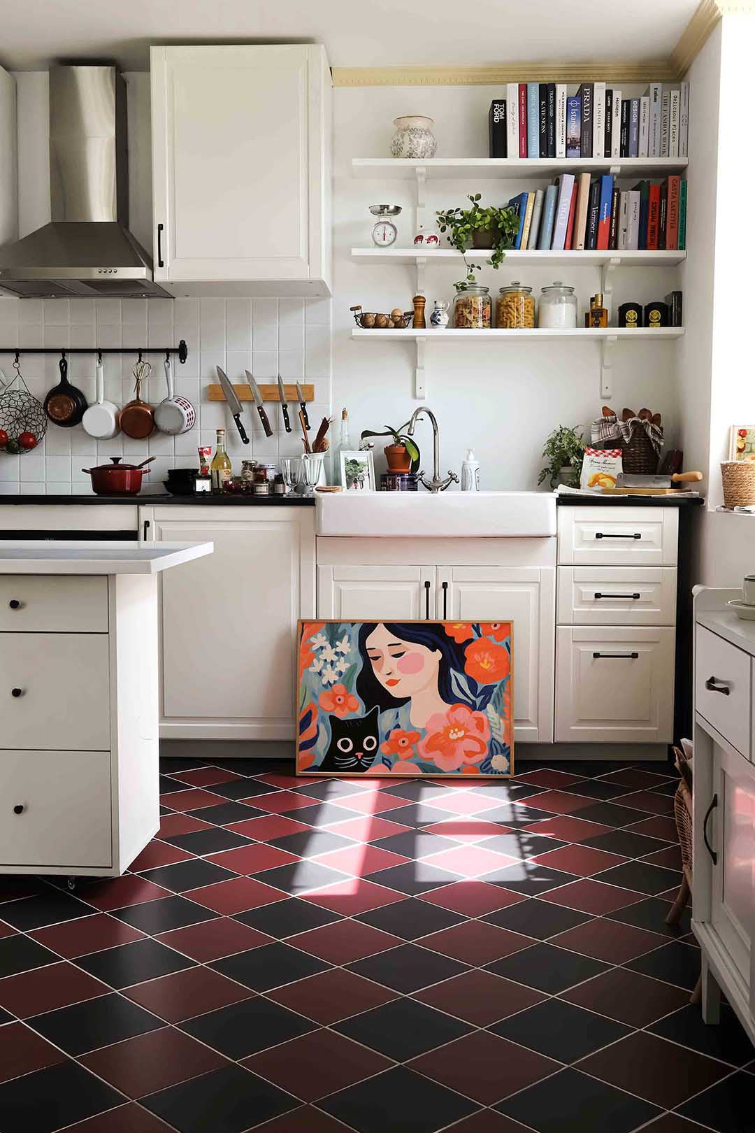 Vrouw met kat en bloemen Poster