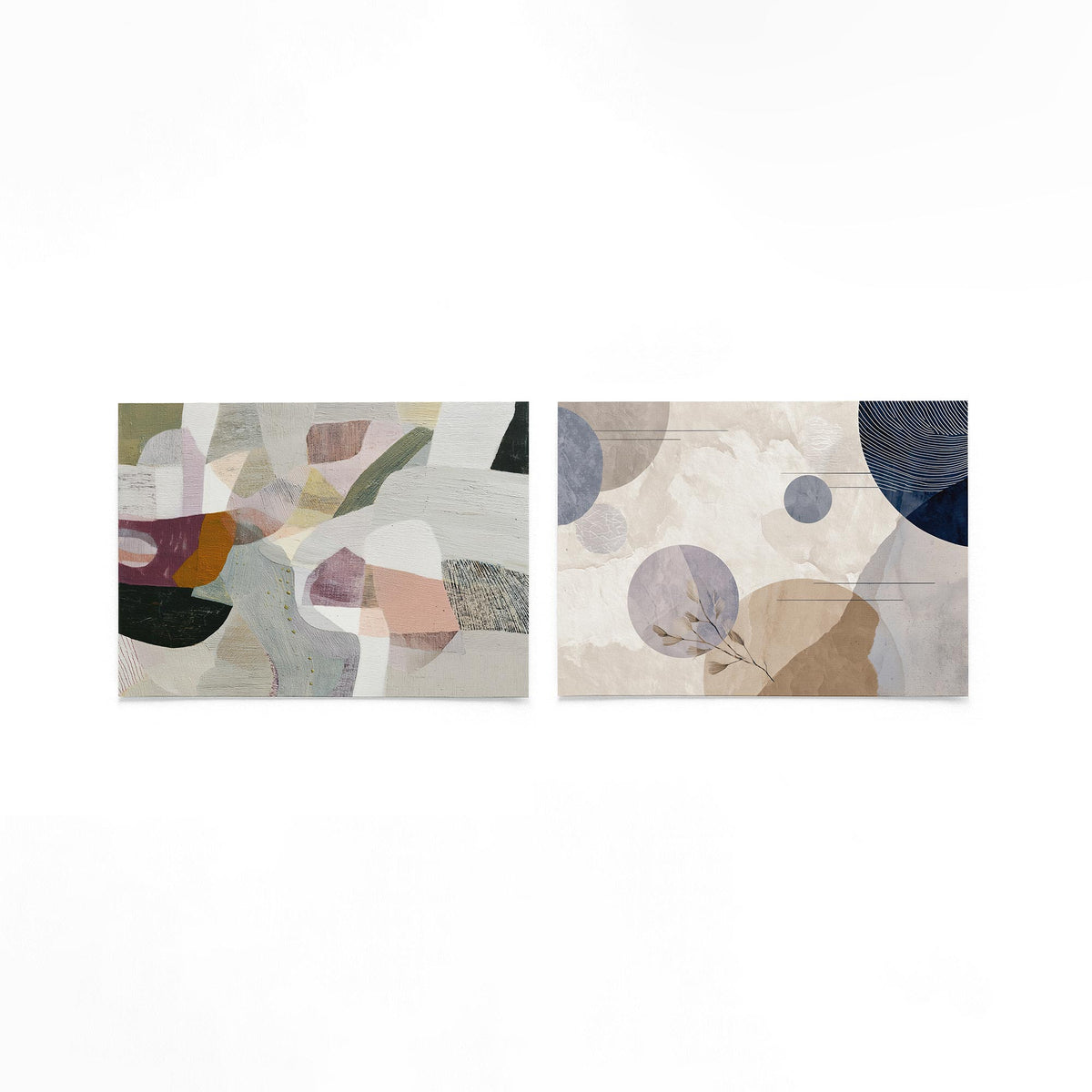 Twee liggende posters met lijnen in zachte kleurvlakken op een gebroken witte achtergrond