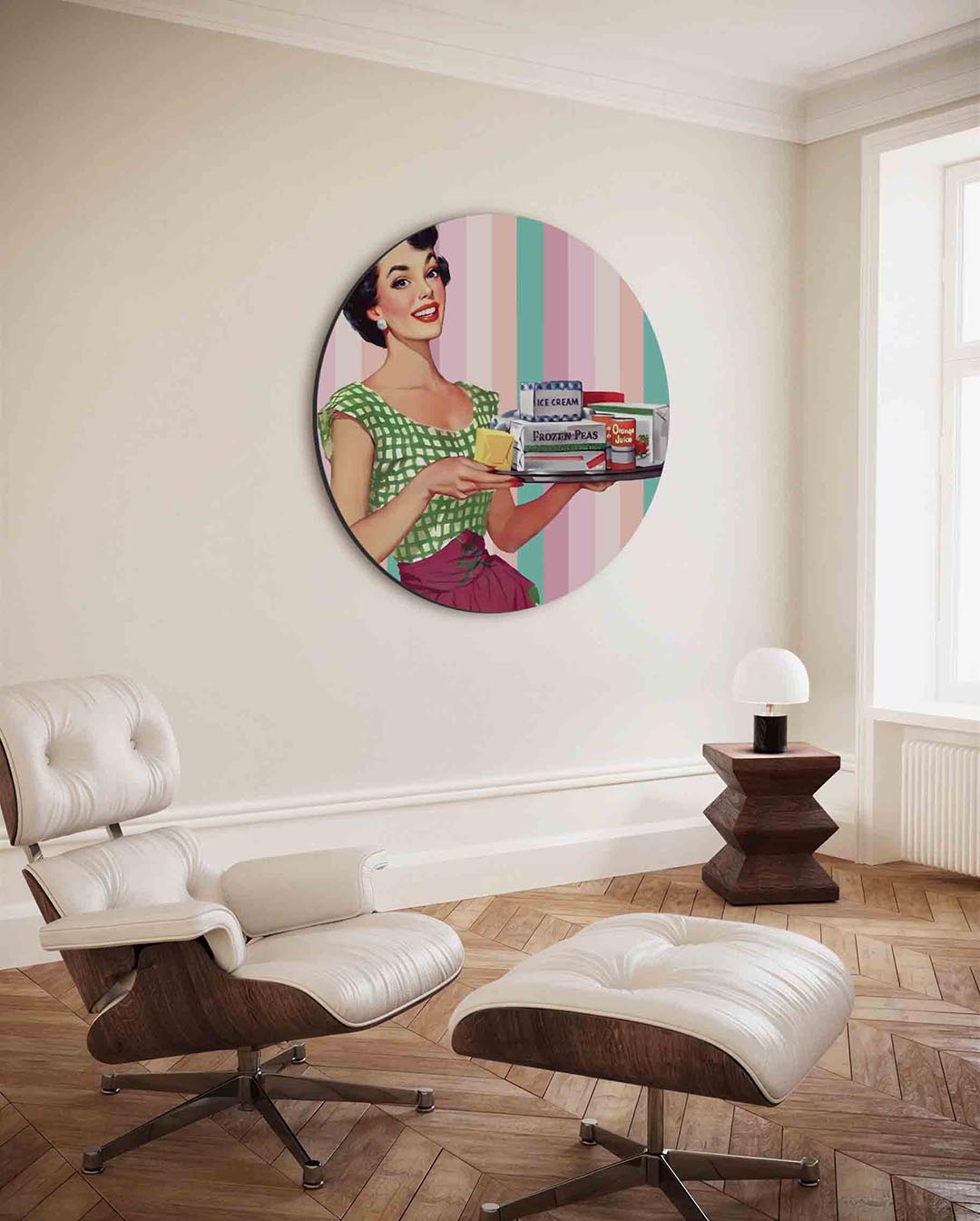 Vrouw met dienblad Muurcirkel