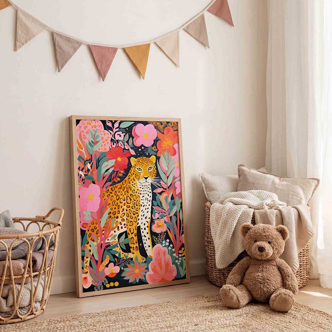Luipaard tussen bloemen Poster