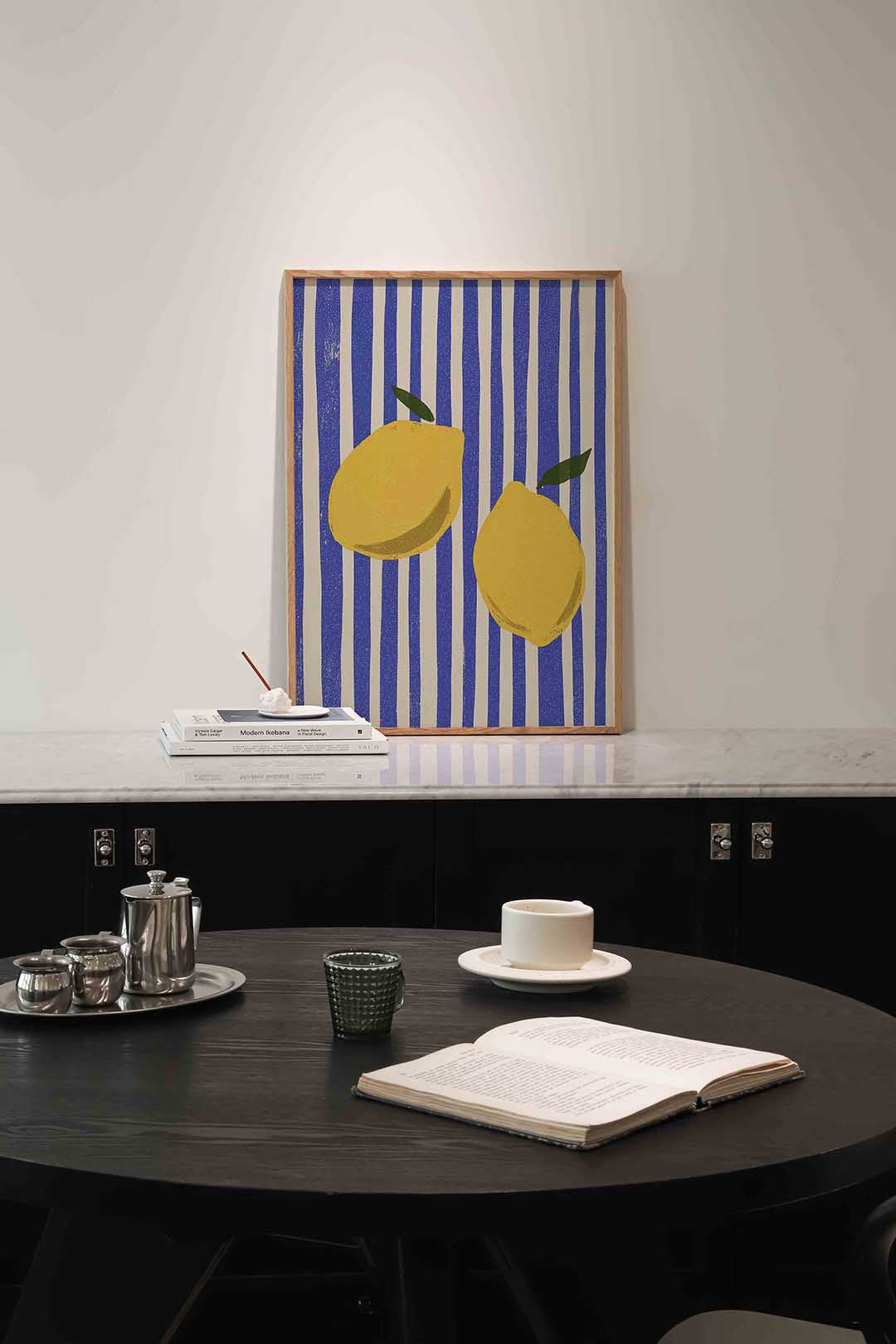 Citroenen op gestreepte achtergrond Poster