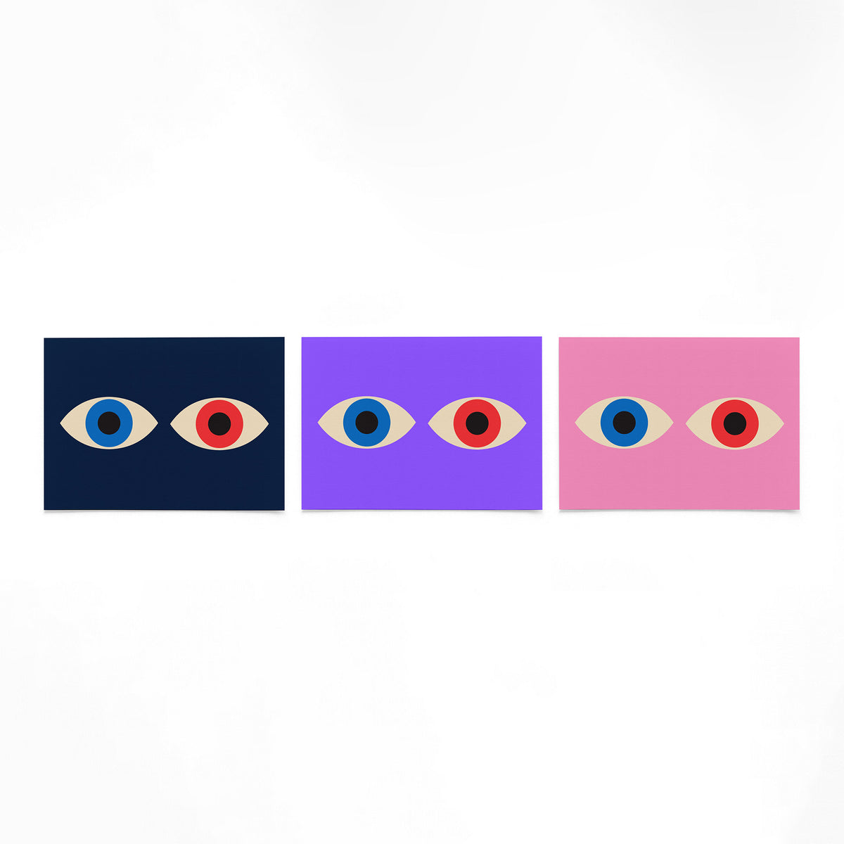 Drie landscape posters met ogen in kleurvlakken als vrijstaande productfoto