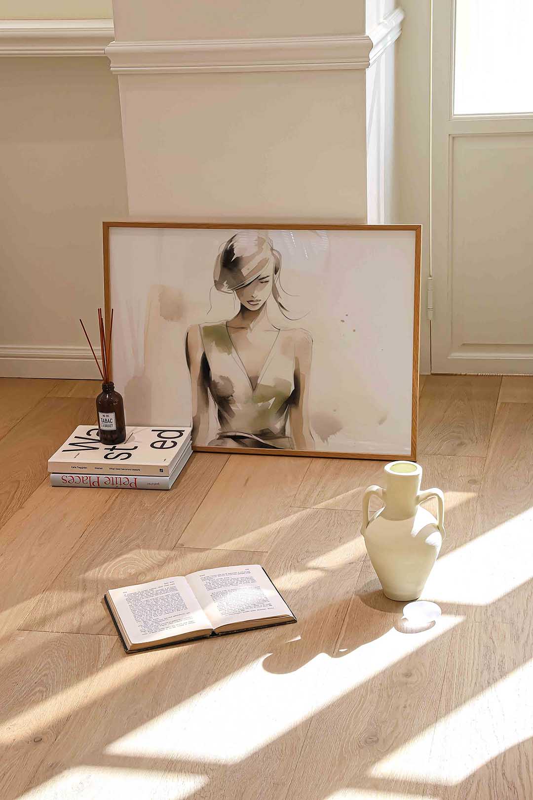 Vrouw in beige jurk Poster