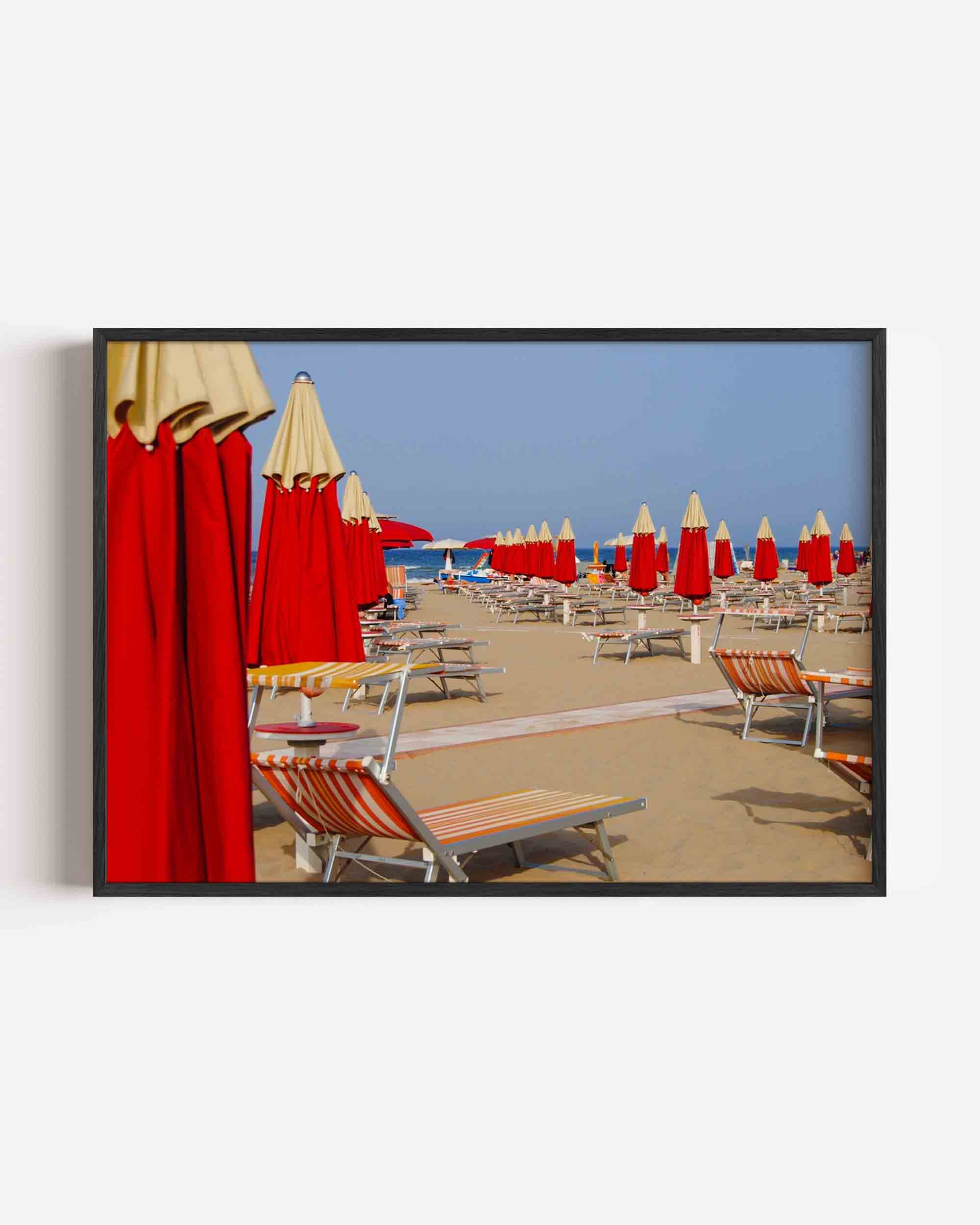 Strandstoelen en parasols Poster