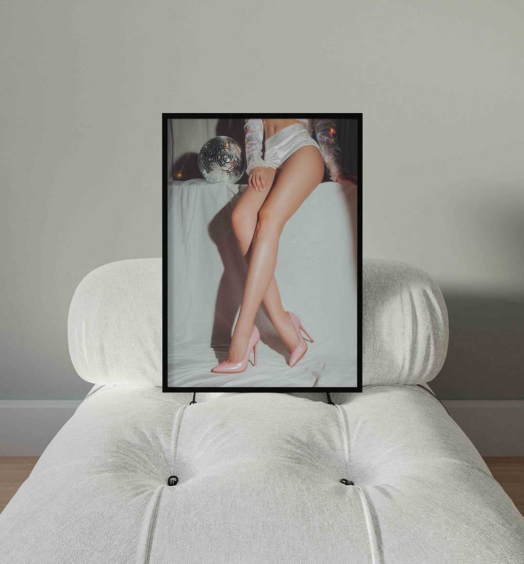 Roze hakken en discobal Poster