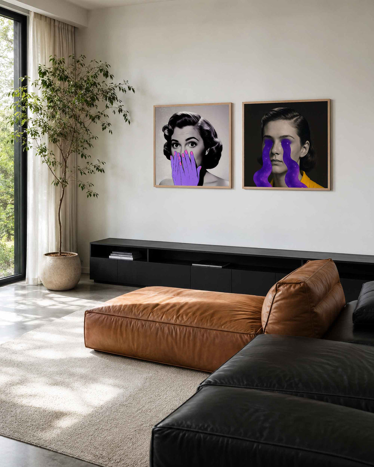 Interieurpresentatie van een tweedelige vierkante posterset met vrouwenportretten