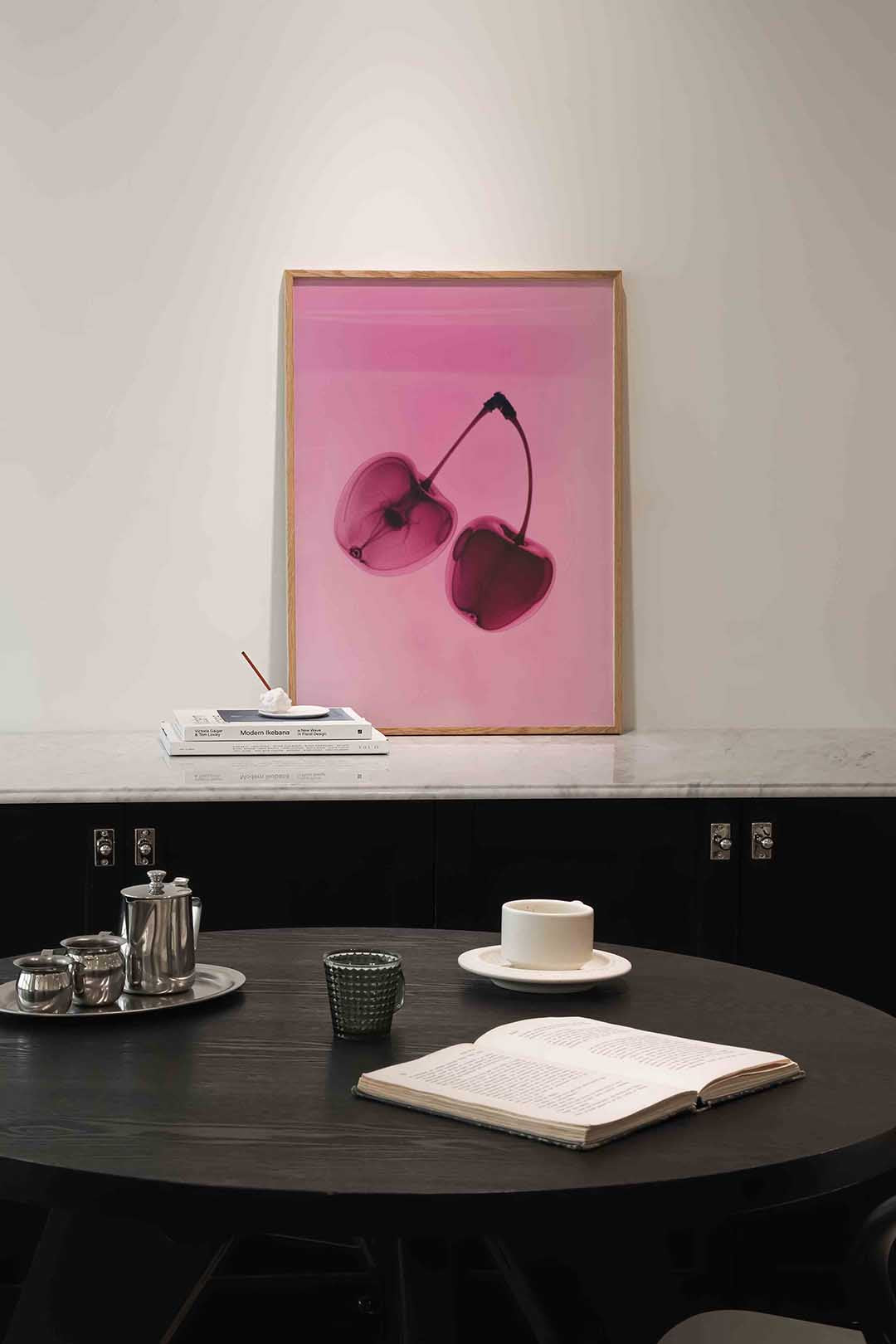 Kersen op roze Poster