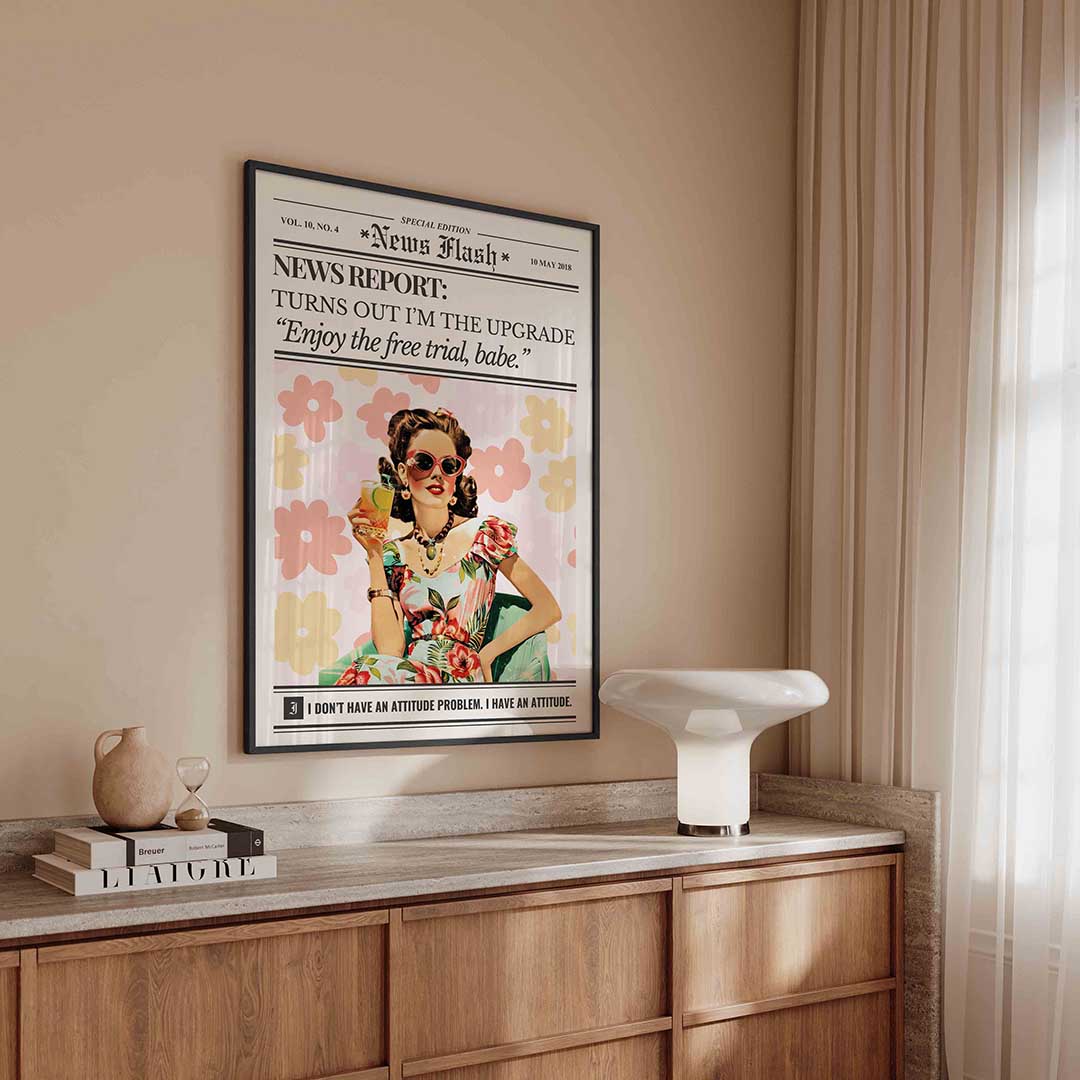 Vrouw met zonnebril en bloemenjurk Poster