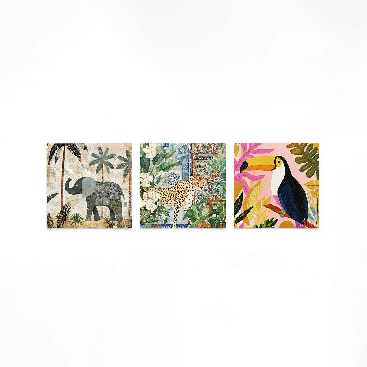 Drie vierkante posters met tropische dieren op een gebroken witte achtergrond
