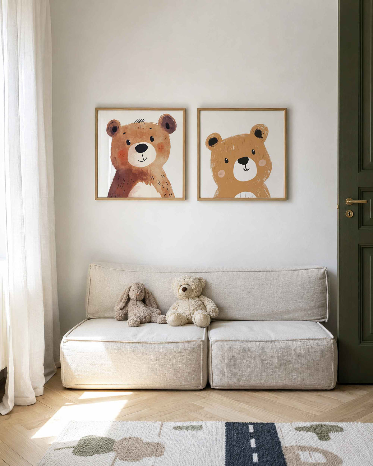 Interieurpresentatie van een tweedelige vierkante posterset met twee beren