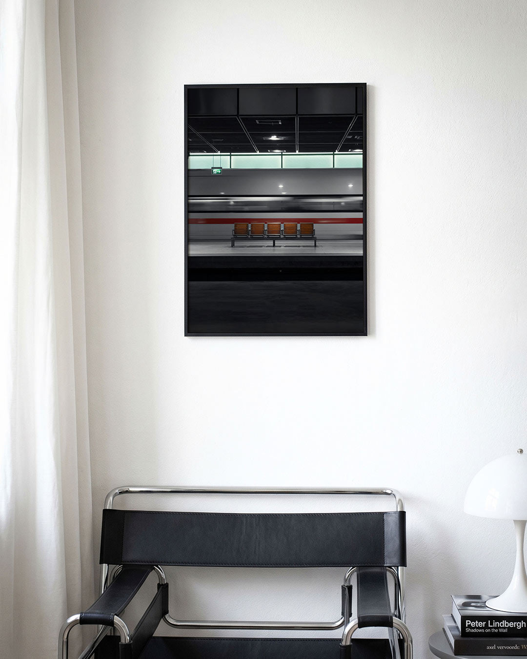 Stille station scene Poster