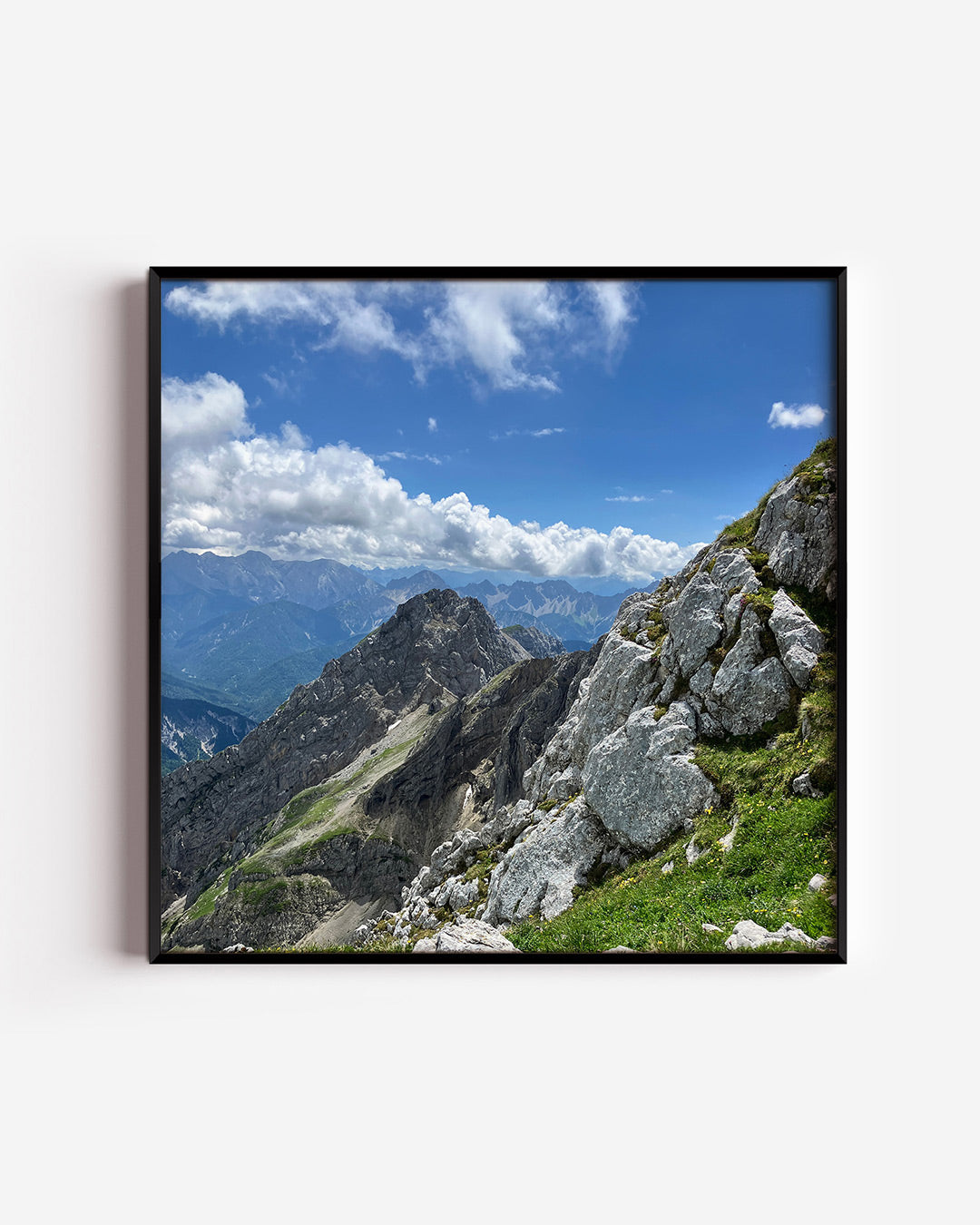 Berglandschap met wolken Poster