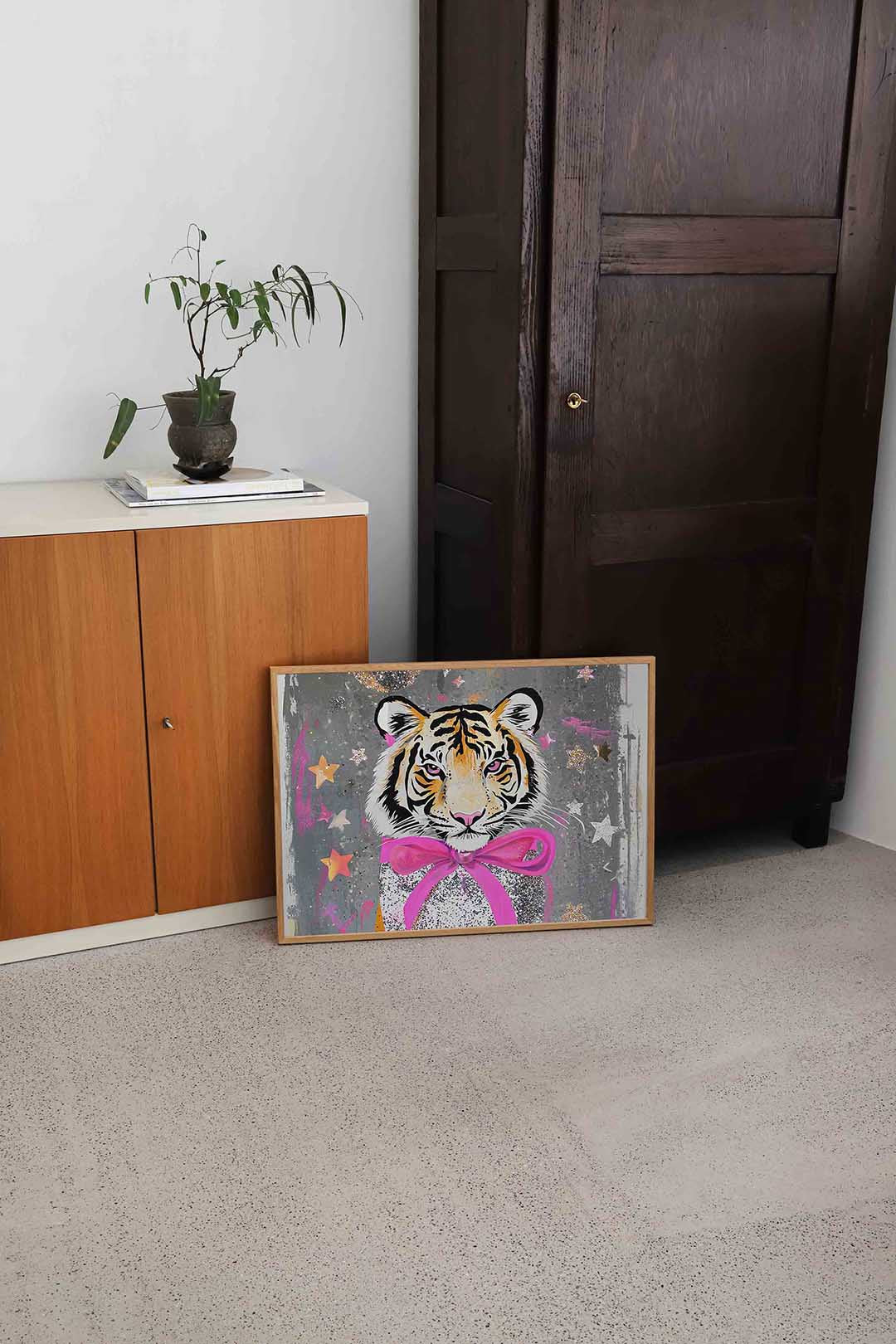 Tijger met roze strik Poster