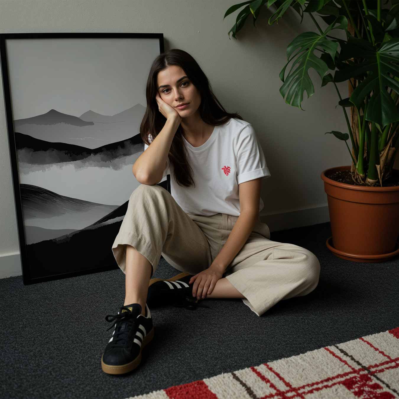 Sereen Berglandschap in Grijstinten Poster-WallArtistic