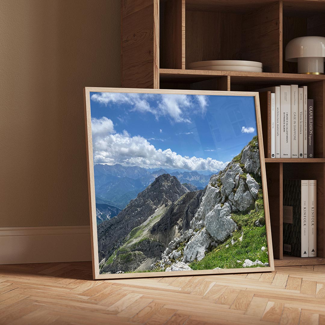 Berglandschap met wolken Poster