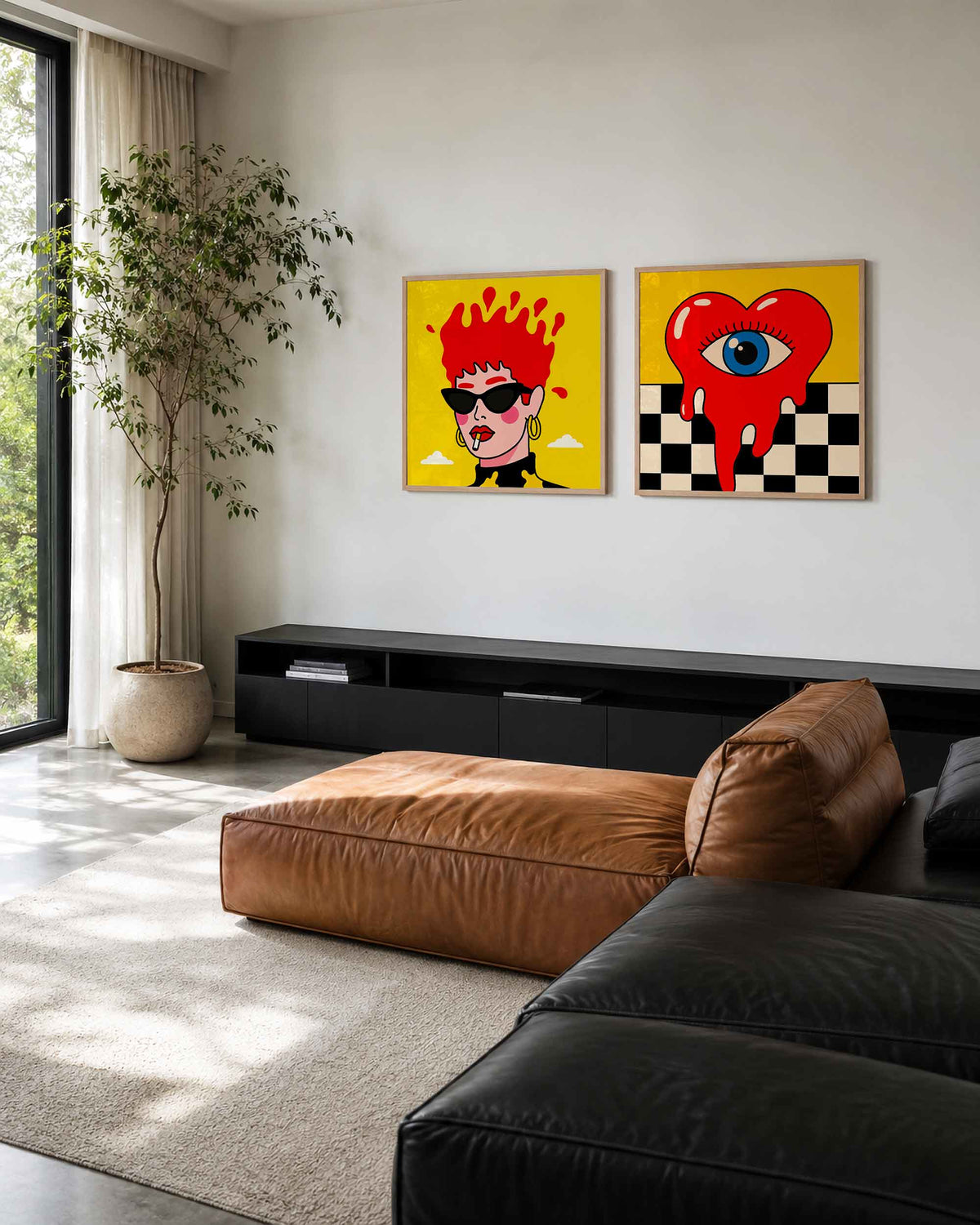 Interieurpresentatie van een tweedelige vierkante posterset met popart portretten