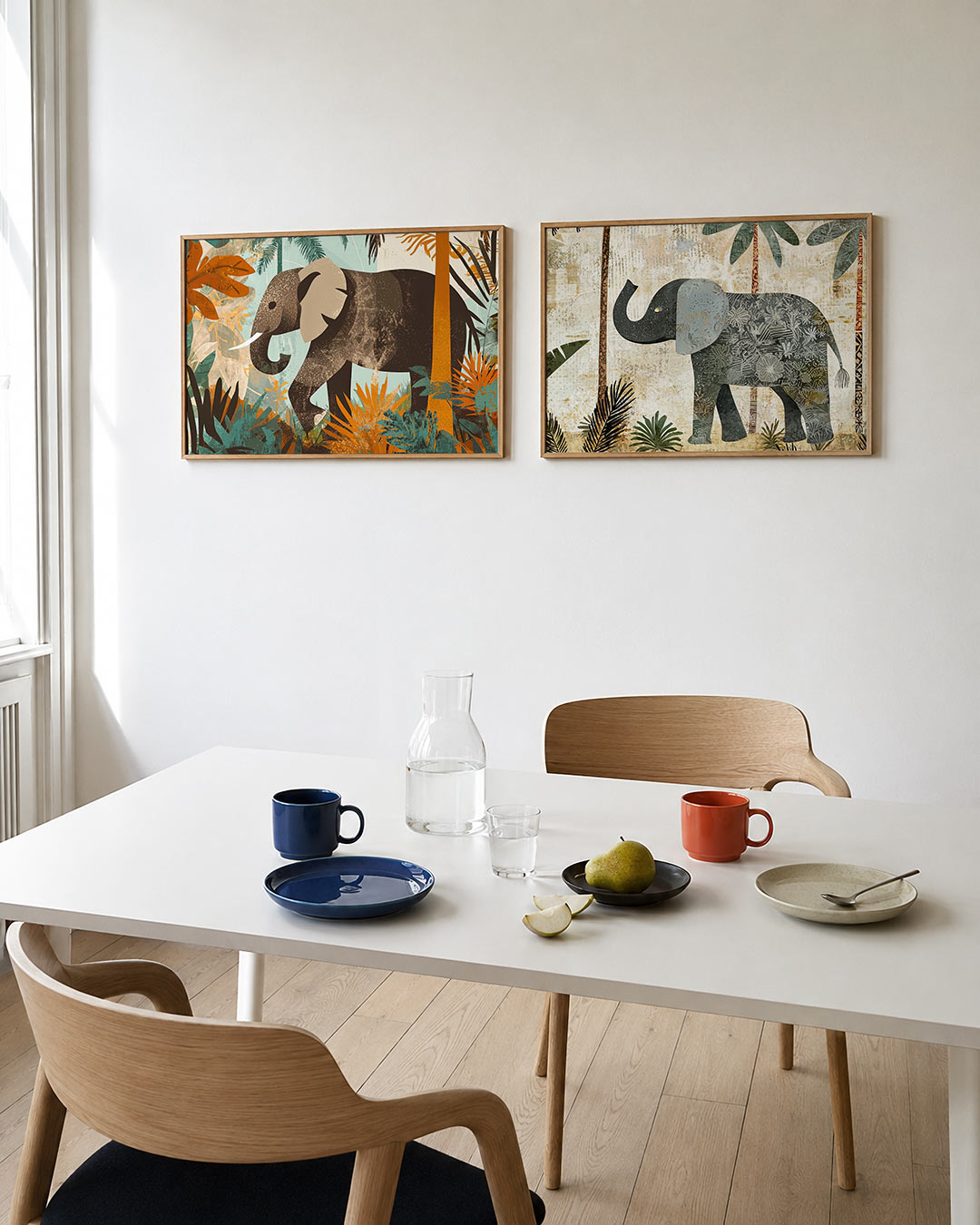 Twee liggende posters met een olifant wandelt door een kleurrijke jungle met levendige, aan de muur in een interieur