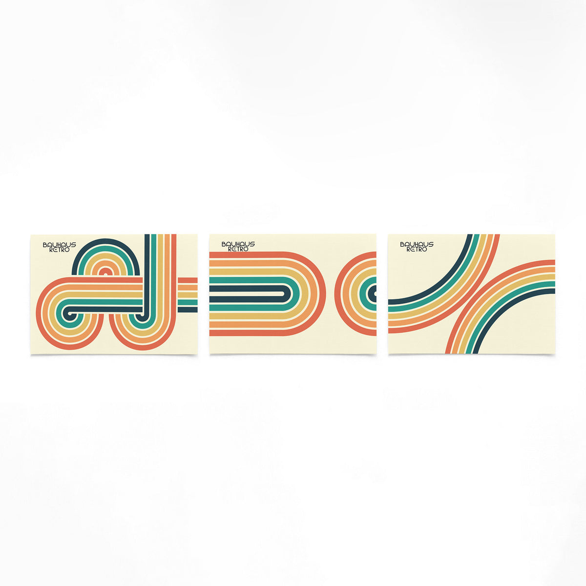 Drie landscape posters met retrobochten in kleur als vrijstaande productfoto