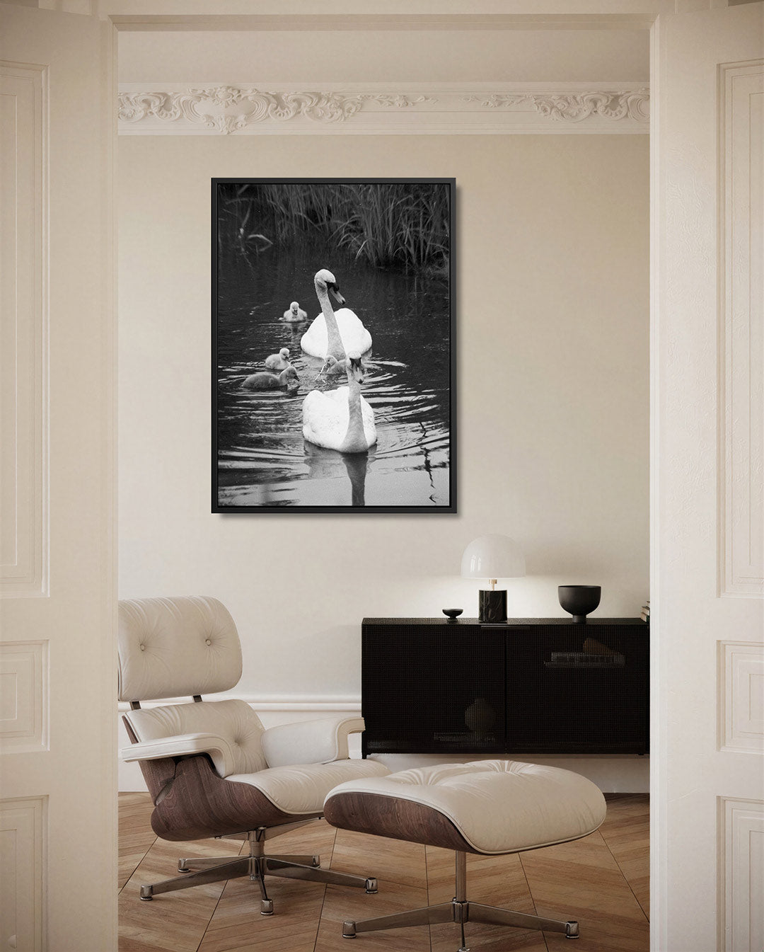 Zwanenfamilie in water Kunstwerk