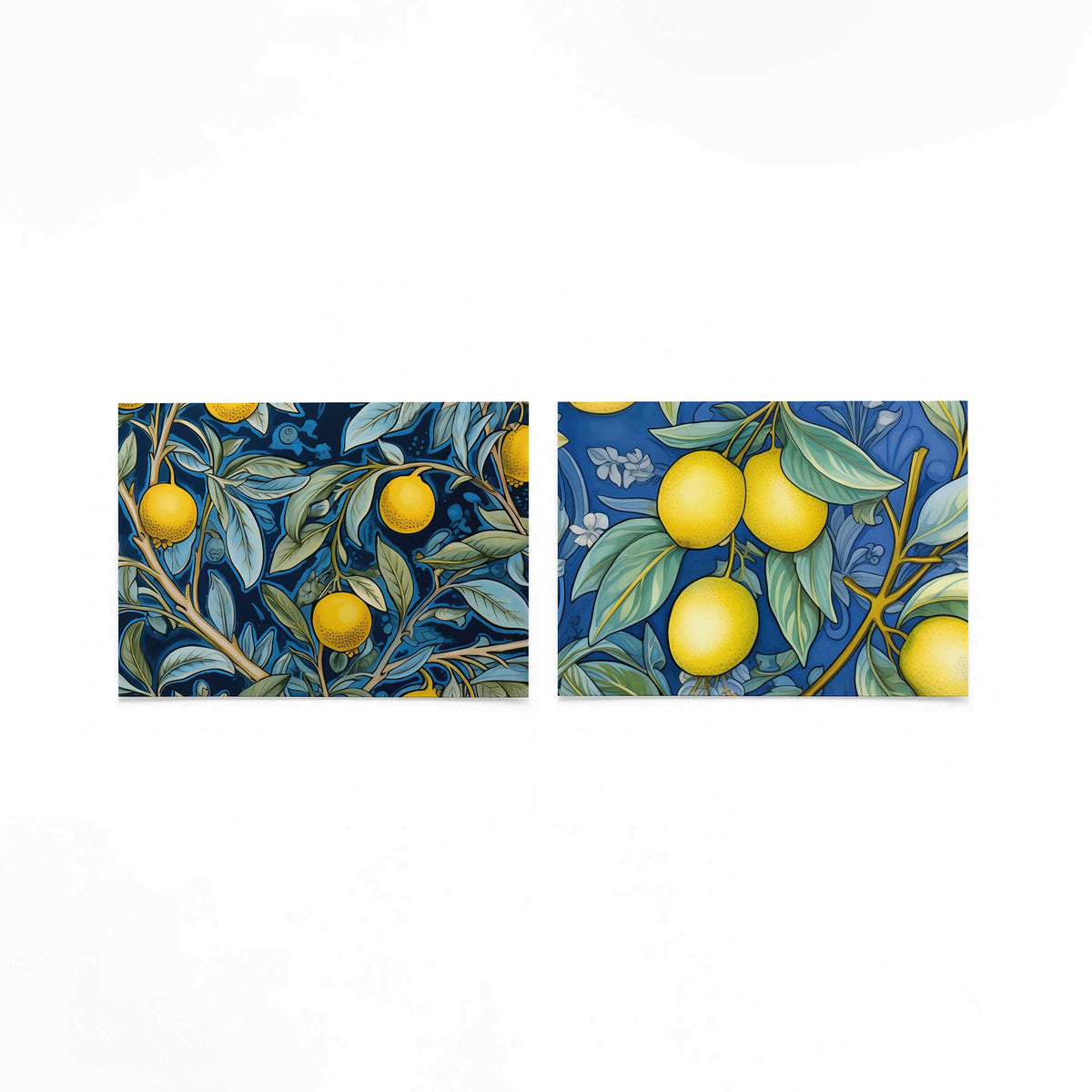 Twee liggende posters met gele citroenen en groene bladeren op een gebroken witte achtergrond