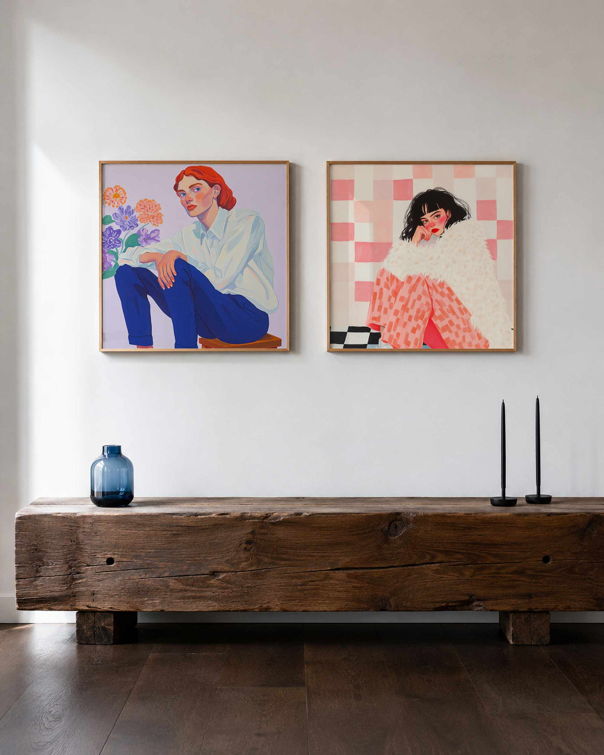 Interieurpresentatie van een tweedelige vierkante posterset met portretten met bloemen