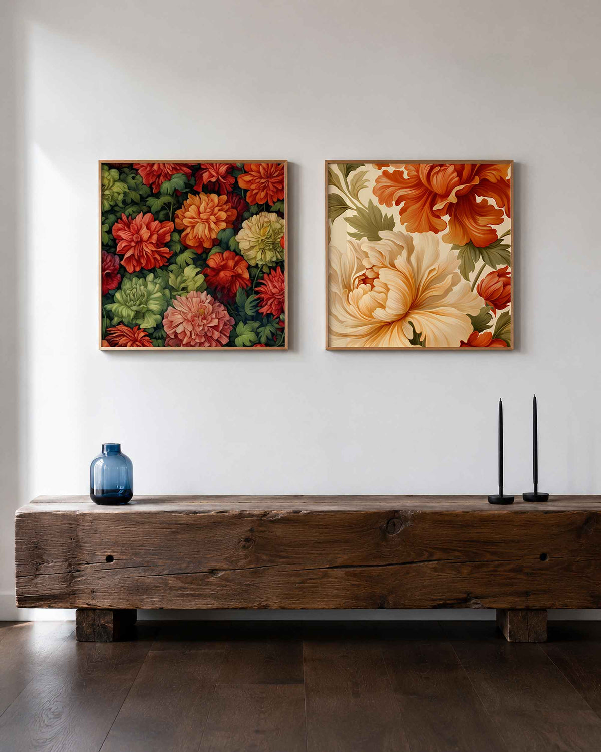 Interieurpresentatie van een tweedelige vierkante posterset met bloemen en bladeren