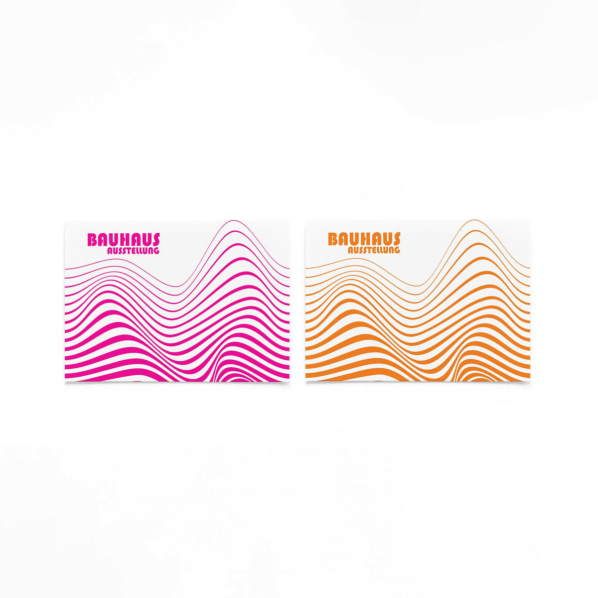 Twee landscape posters met golvende lijnen in kleur als vrijstaande productfoto