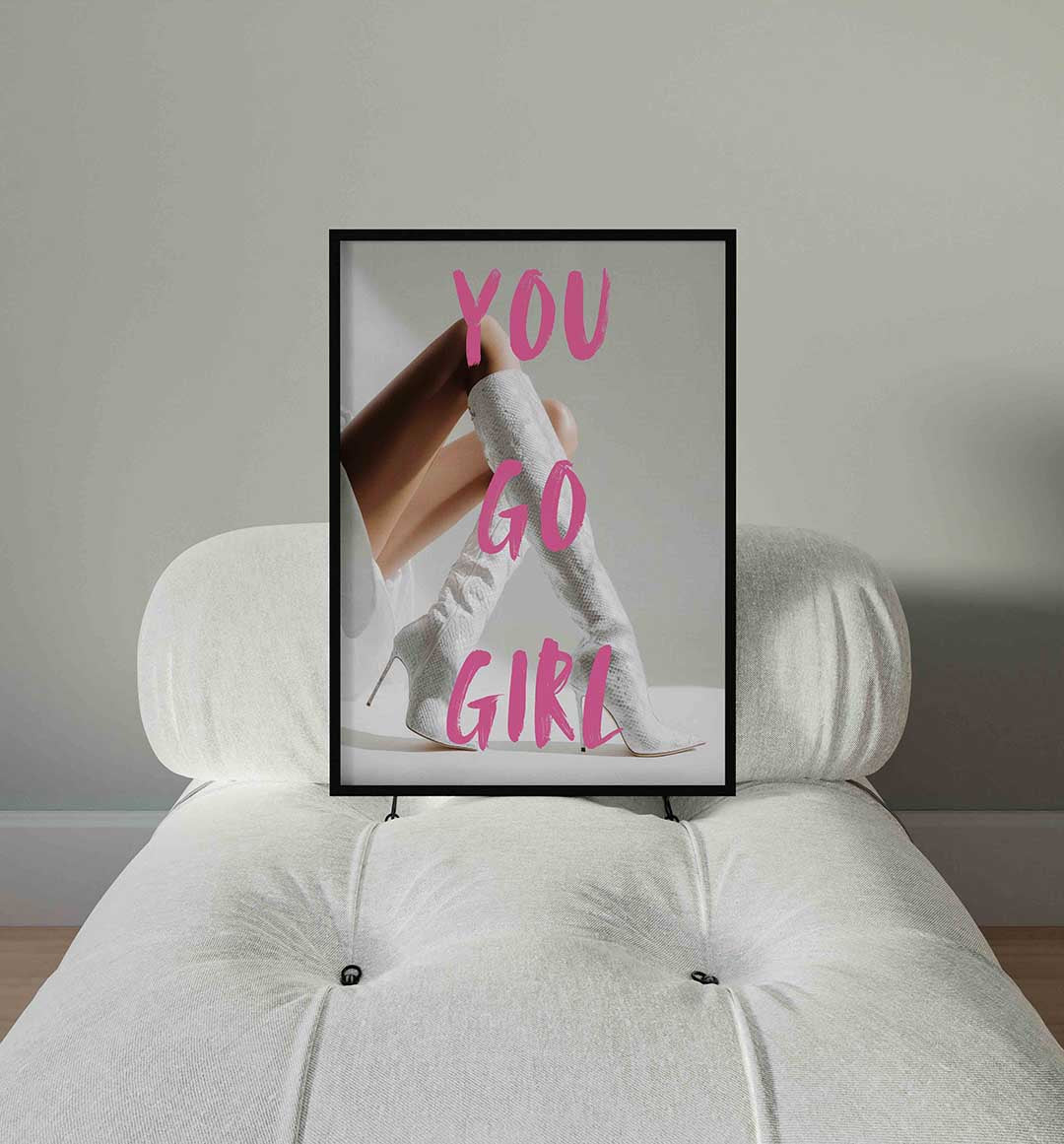 Witte laarzen en roze tekst Poster