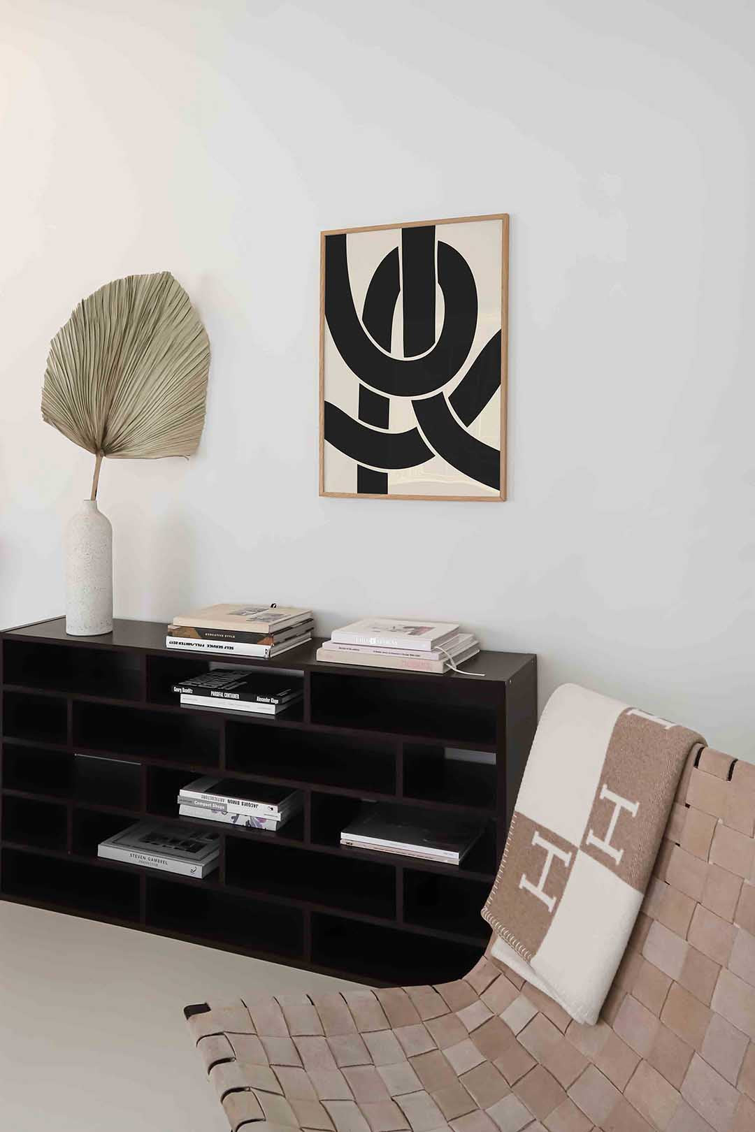 Zwarte lijnen op beige Poster