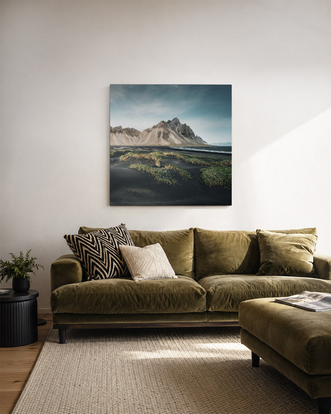 Berglandschap met zwarte zand Kunstwerk