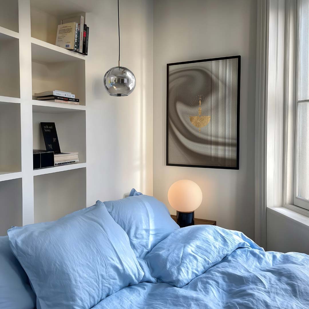 Gouden Stralen op Zacht Grijs Poster-WallArtistic