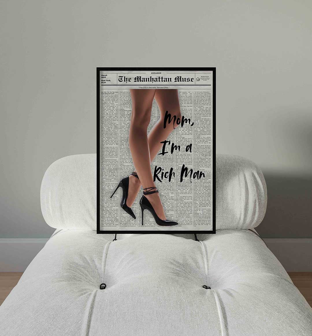 Hoge hakken en krantenachtergrond Poster