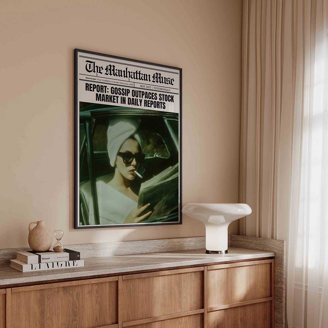 Vrouw met krant Poster