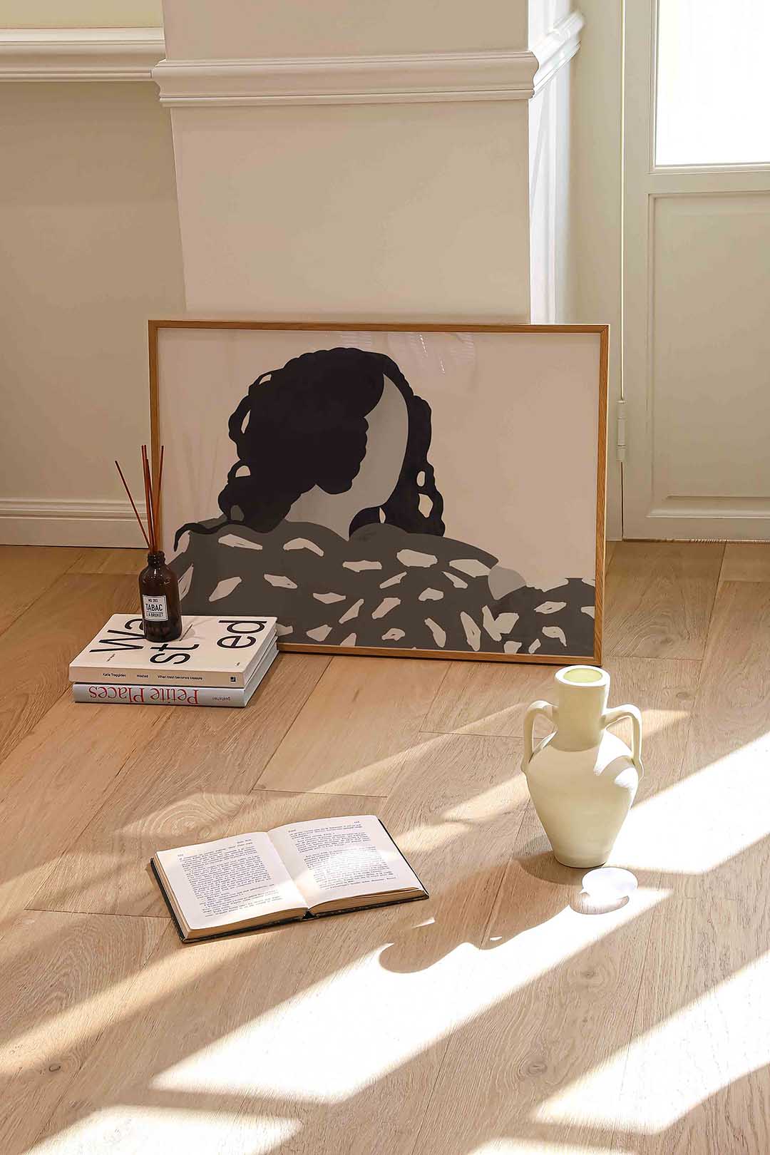 Figuur met donkere haren Poster