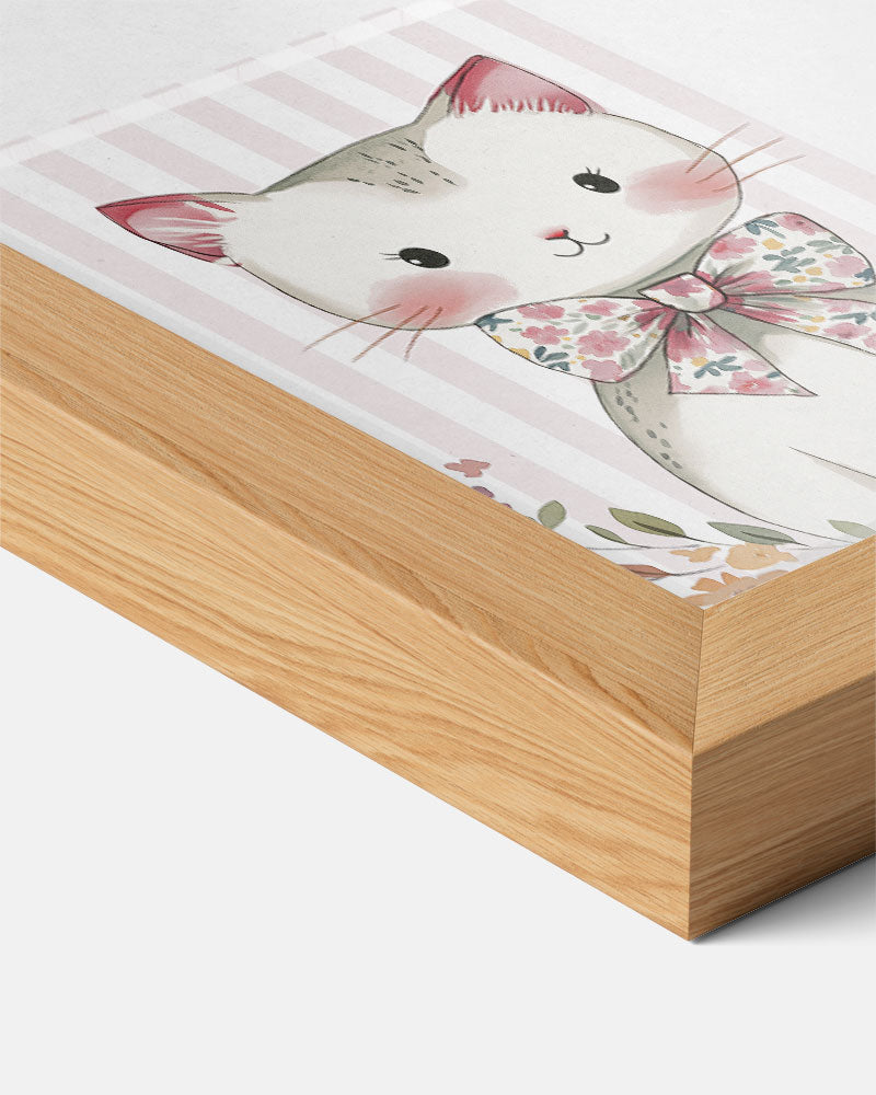 Schattige Kattenposter met Bloemenstrik Poster-WallArtistic
