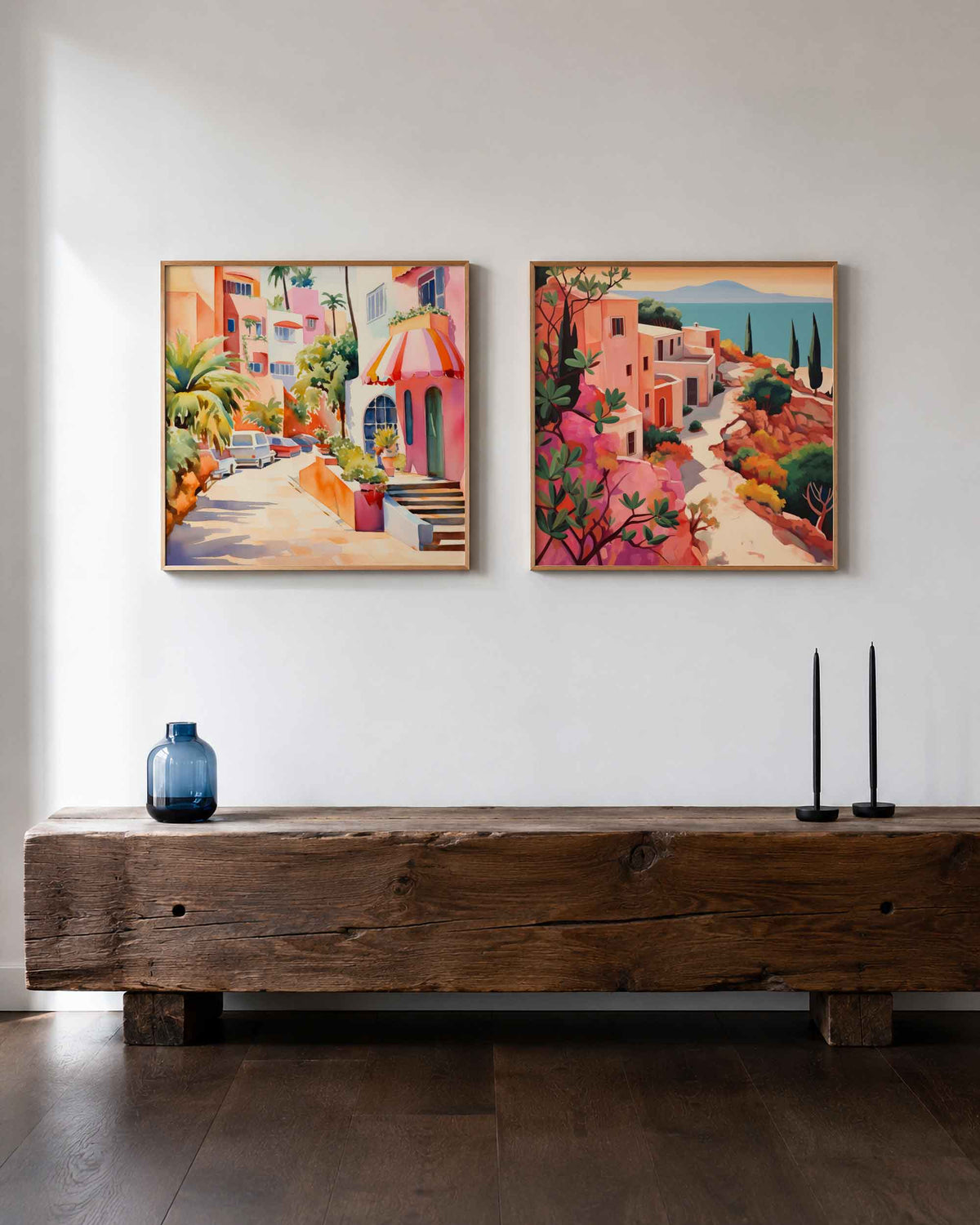 Interieurpresentatie van een tweedelige vierkante posterset met mediterrane dorpjes